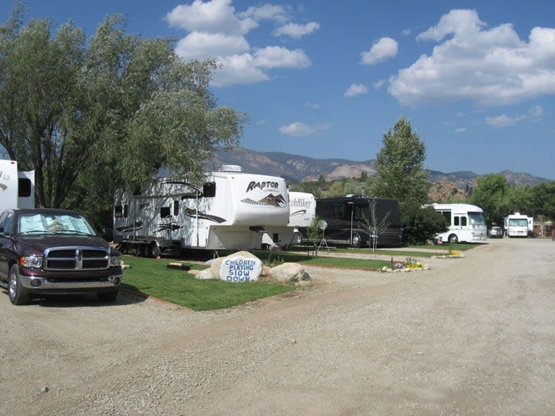 camping_buena_vista_colorado_chalk_creek_campgound